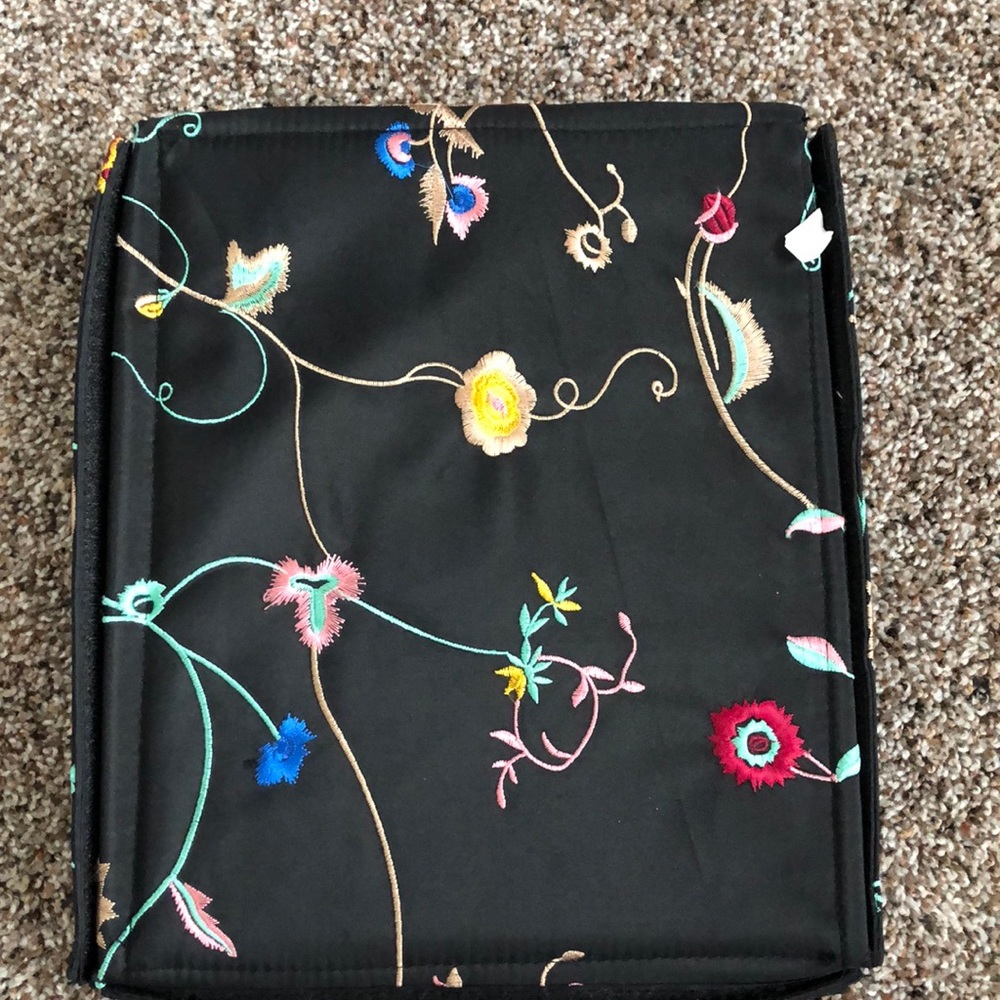 Debbee jewelry organizer
